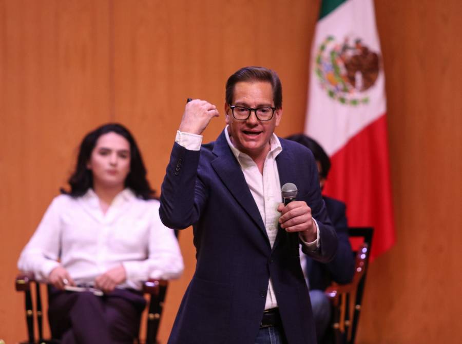 Chertorivski propone reforma fiscal para el aumento de ingresos en la capital del país