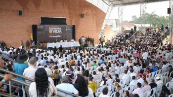 Juntemos nuestras fuerzas para construir la paz y transformar la regi&oacute;n, propone Petro a campesinos de Arauca