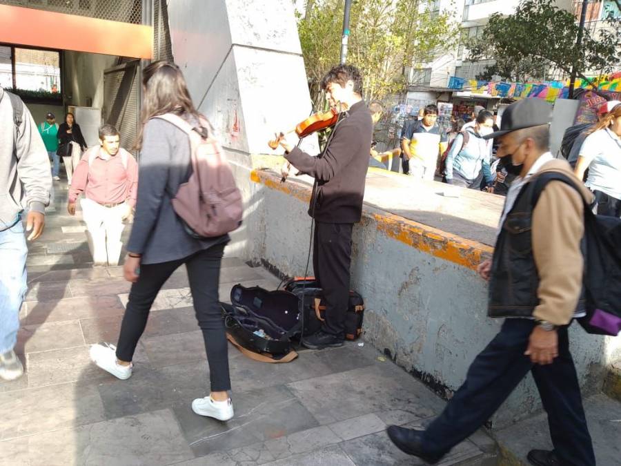 HISTORIAS EN EL METRO: EL VIOLÍN DE VIGORA