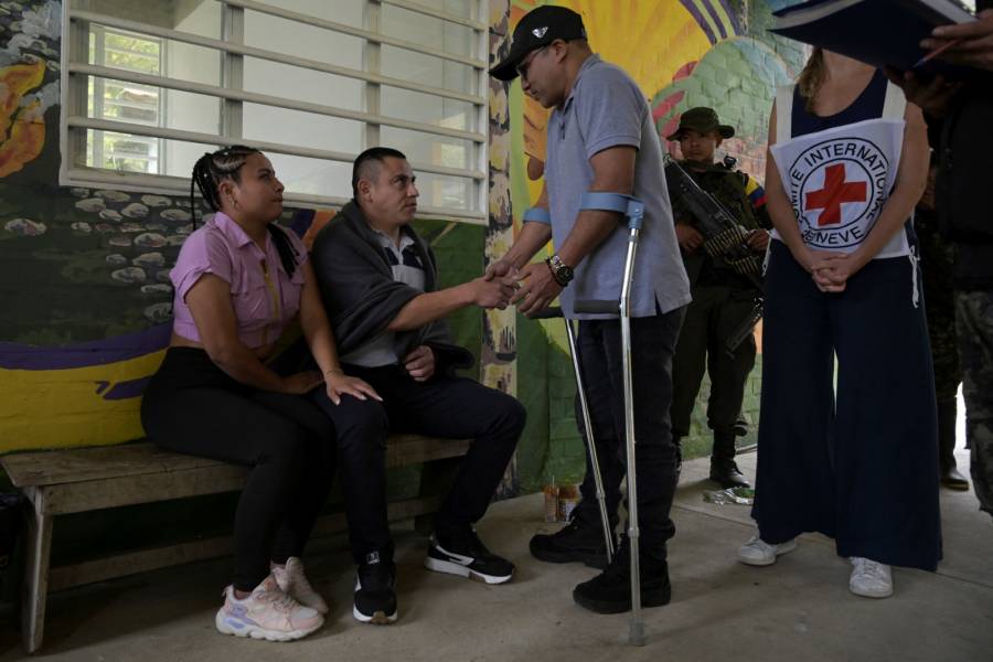 Gobierno colombiano suspende tregua con mayor disidencia de FARC tras asesinato de ind&iacute;gena