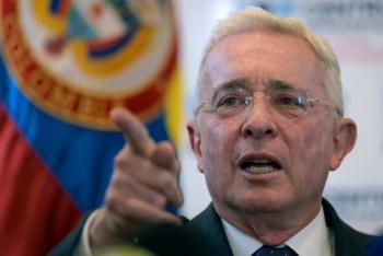 Uribe critica reforma de Petro a Salud y teme por monopolio estatal