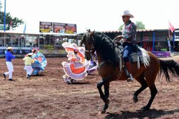 Delfina G&oacute;mez asiste a la inauguraci&oacute;n de la Feria Internacional del Caballo de Texcoco