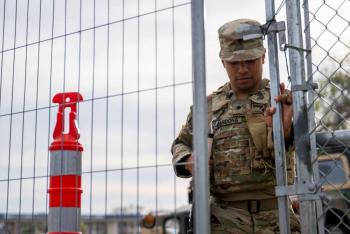 Corte Suprema de EEUU habilita ley de Texas que permite detener migrantes