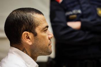 Dani Alves puede salir en libertad condicional tras su condena por violaci&oacute;n