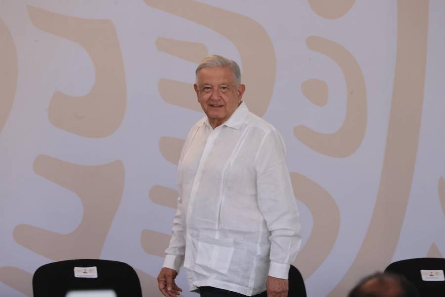 Sí, pero sin intermediarios, dice AMLO sobre reunión con padres de normalistas