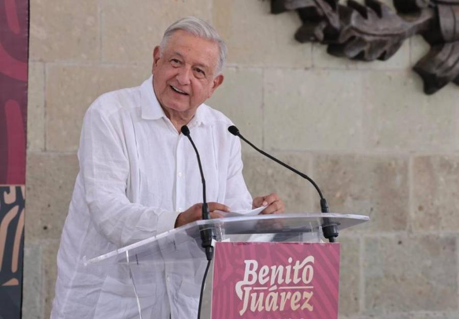 AMLO dice que es menos ardua y más tersa su tarea de gobernar, al tener como referencia a Juárez