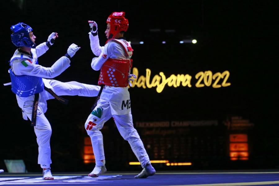 Triunfo en el Tatami: Delegación mexiquense domina el selectivo regional de Taekwondo