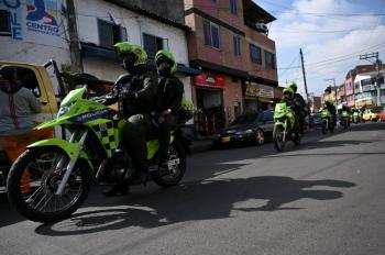 Deportan a tres colombianos de Argentina por robo