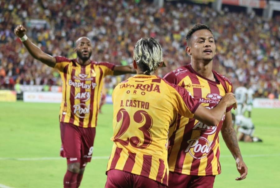 Deportes Tolima abraza el primer lugar del fútbol colombiano