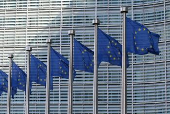 Comisi&oacute;n Europea analiza cumplimiento de leyes antimonopolio de Apple, Meta y Google