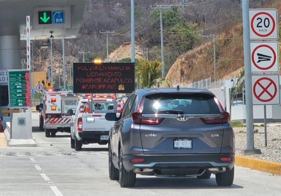 Las carreteras son más seguras si maneja con precaución: SICT