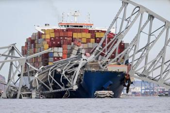 Un puente se derrumba en Baltimore tras chocar contra &eacute;l un barco