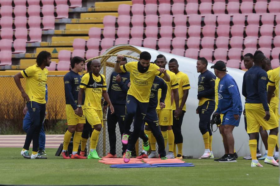 Jugadores de la Selección de Ecuador en el ojo de la polémica tras ser captados en club nocturno 