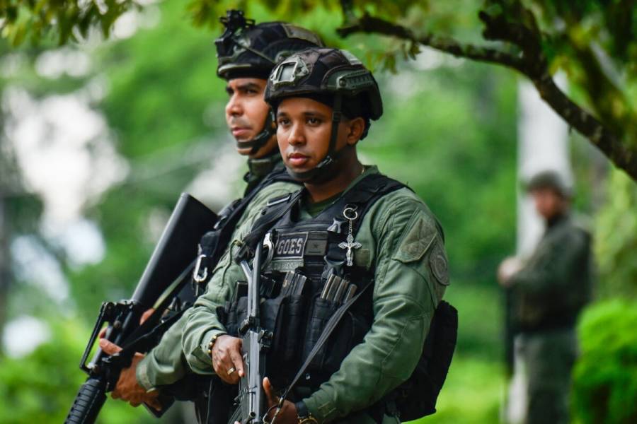 Ofensiva militar contra disidencias de las FARC deja ocho muertos en Colombia