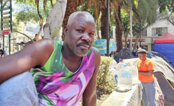 Migrante haitiano agredido: 'Me duele la cabeza porque me golpearon mucho'