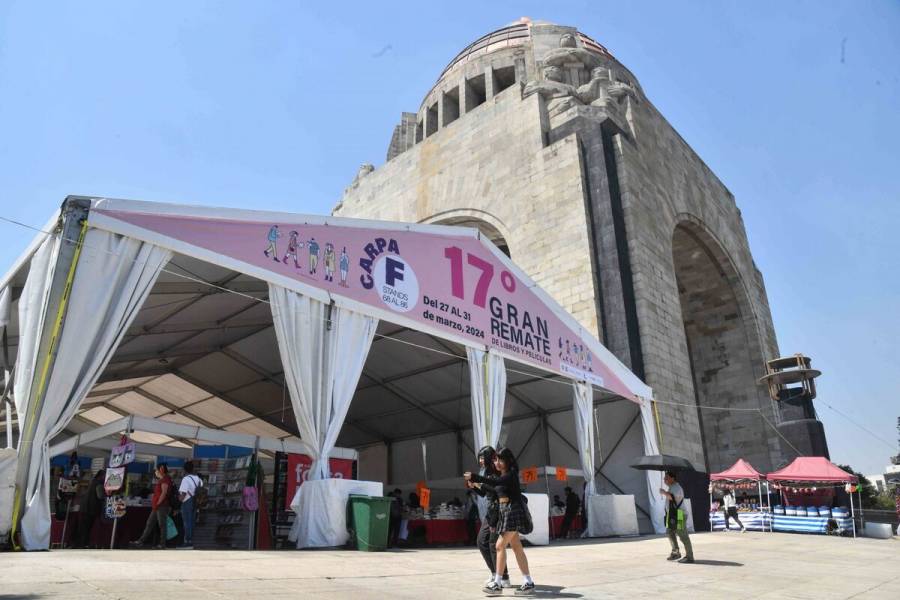 Inauguran 17º Gran Remate de Libros y Películas del Monumento a la Revolución