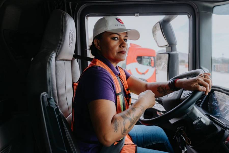 Abre Scania México oportunidad para mujeres operadoras en Tula, Hidalgo