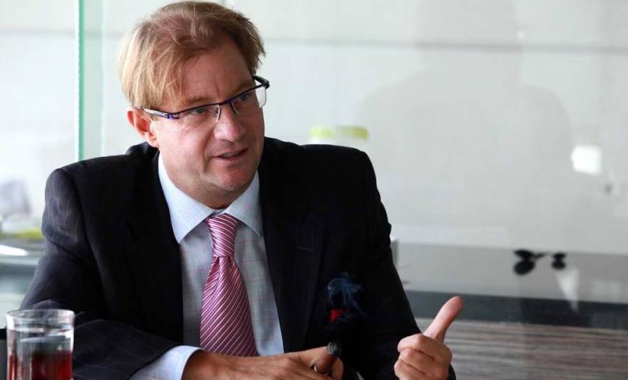 Avanza solicitud para extraditar a Andrés Roemer, señala SER