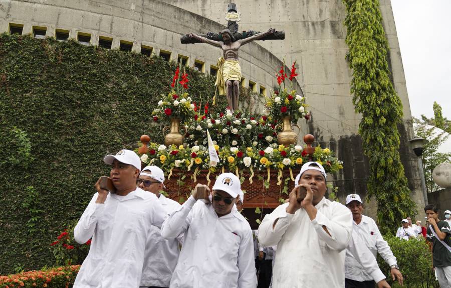 Así se vive el Viernes Santo en todo el mundo