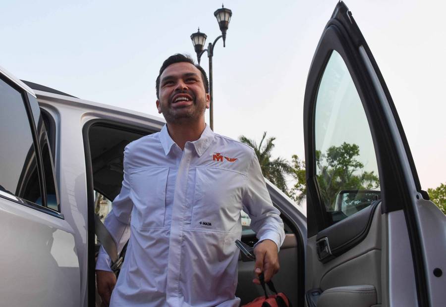 Álvarez Máynez promete garantizar derechos a las infancias