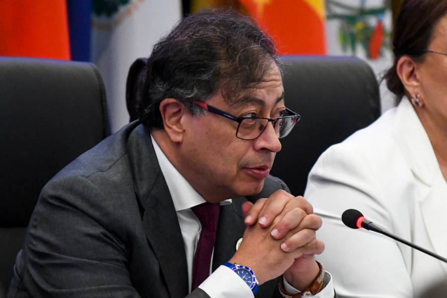 ¿Gustavo Petro cree en Dios? Esto respondi&oacute; excandidata presidencial