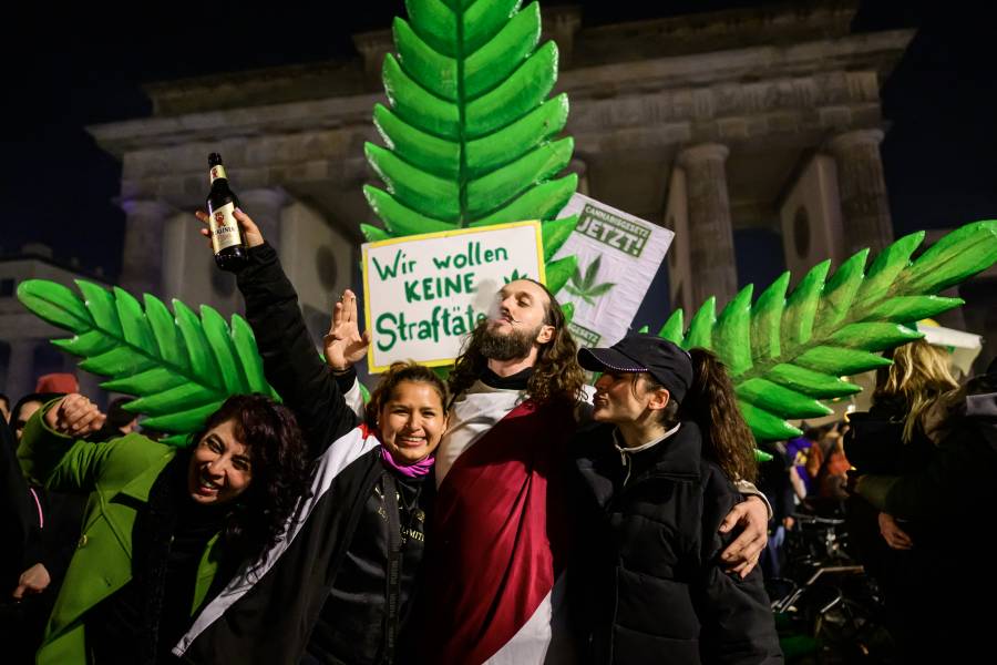 Alemania legaliza el consumo recreativo de cannabis, en medio de pol&eacute;micas