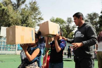 Invita PILARES a realizar cajas oscuras para observar el eclipse de forma segura