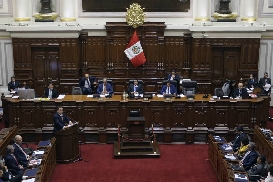 Congreso de Perú aprueba confianza a gabinete de Boluarte en medio del Rolexgate
