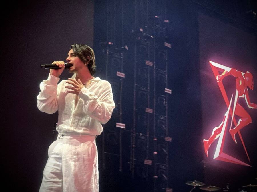Virginio triunfa en Miami al abrir el concierto de Laura Pausini