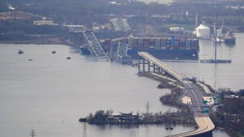 Puente Key en Estados Unidos contin&uacute;a generando p&eacute;rdidas econ&oacute;micas tras accidente