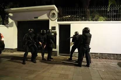 ONU condenan la entrada a la fuerza en la embajada de México en Quito