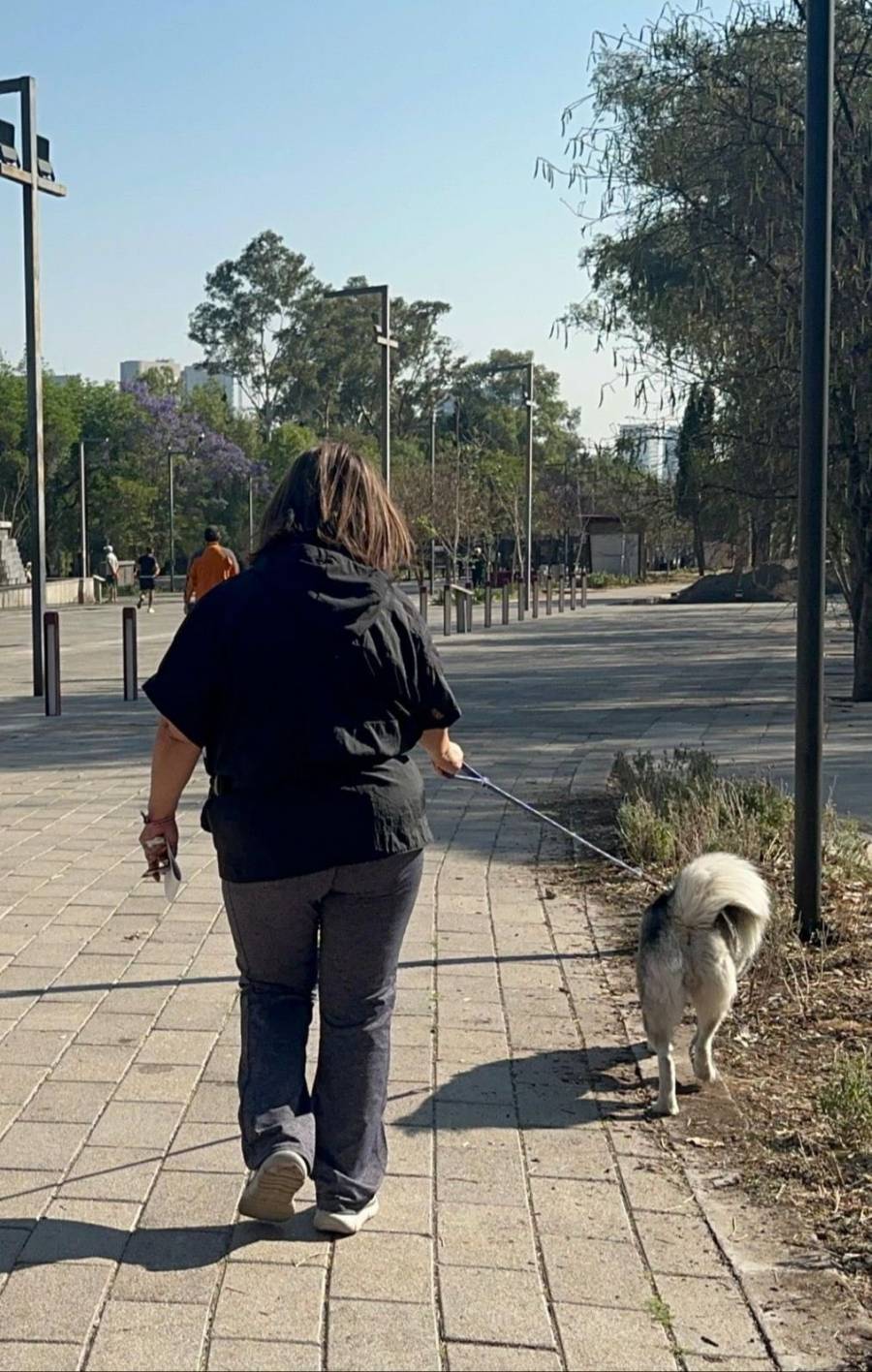 Xóchitl Gálvez pasea por Chapultepec antes de debate presidencial