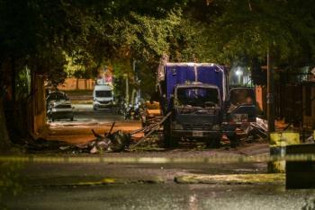 Disidentes de FARC detonan explosivos junto a instalaci&oacute;n militar en Colombia