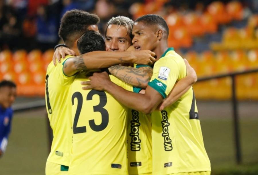 Bucaramanga extiende la buena racha y es líder del fútbol colombiano