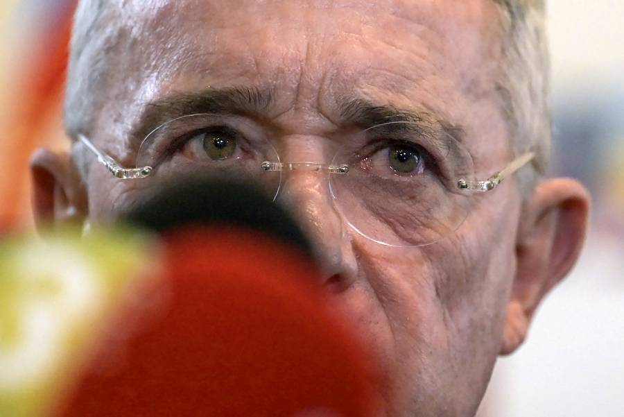 El expresidente Uribe será llevado ante tribunales en Colombia por manipulación de testigos