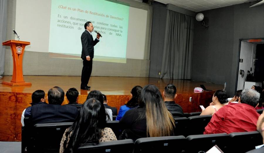 Capacita DIFEM en materia de protección integral y restitución de derechos de niñas, niños y adolescentes