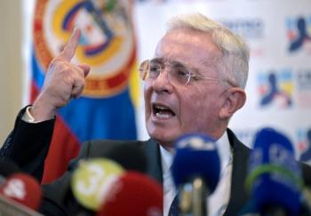 Fiscal&iacute;a de Colombia llama a juicio a expresidente &Aacute;lvaro Uribe por manipulaci&oacute;n de testigos