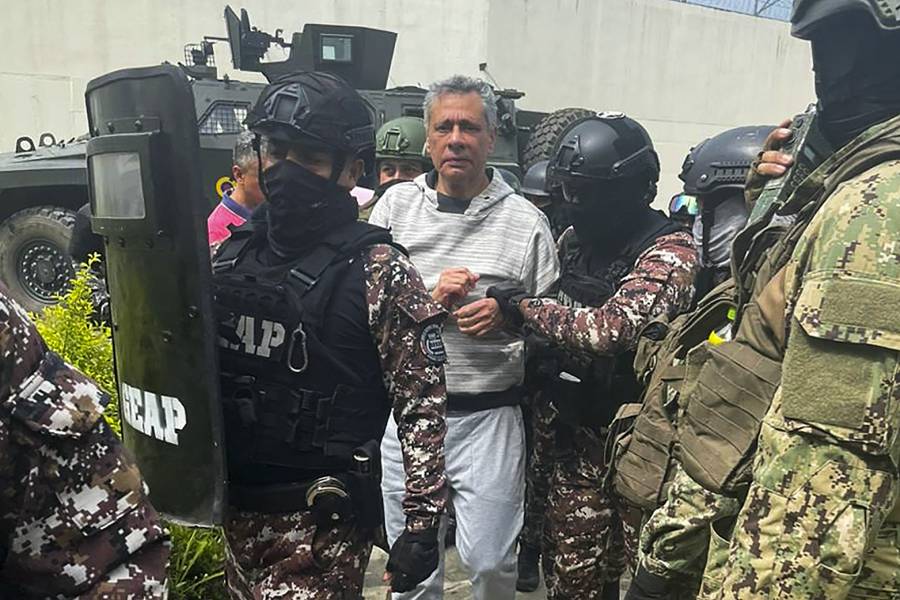 Jorge Glas está en huelga de hambre, dice Rafael Correa