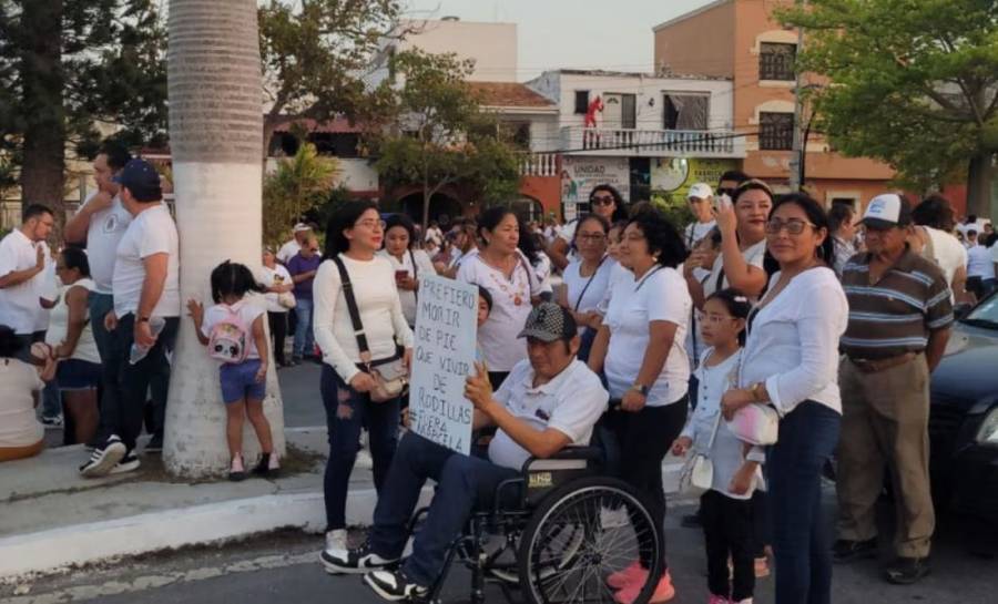 Policías de Campeche exigen destitución de titular de seguridad y revocación de mandato de la gobernadora