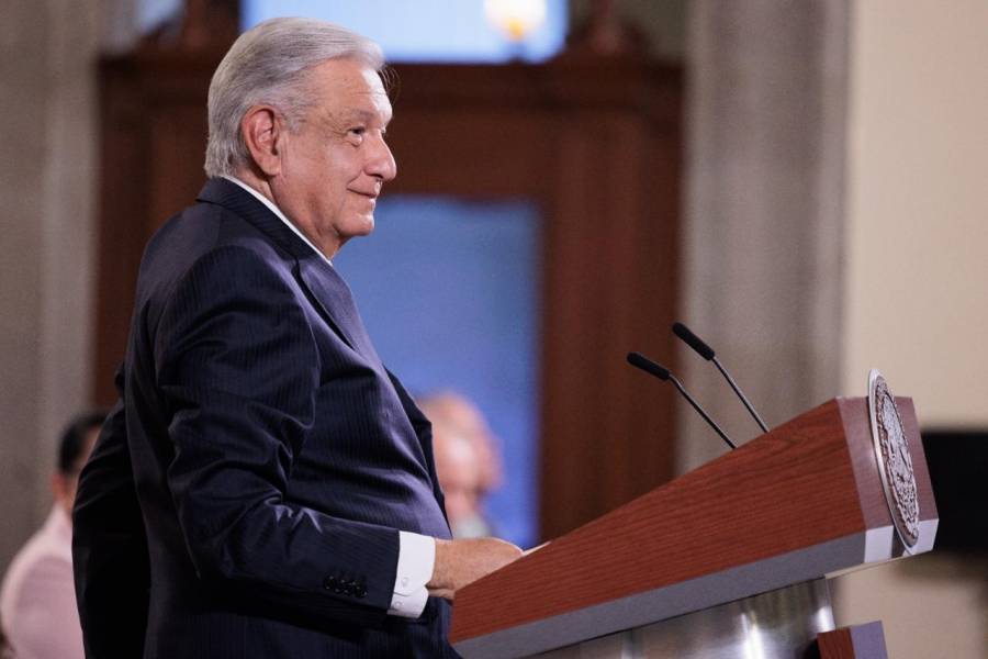 AMLO dice que ONU quedar&aacute; como florero sino expulsa a Ecuador