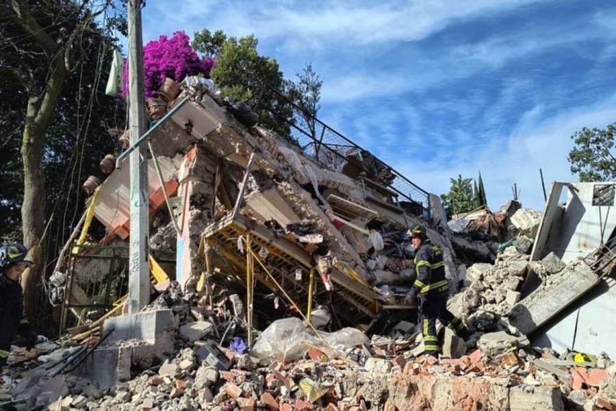 Explosión por acumulación de gas causa derrumbe de una casa en Tlalpan