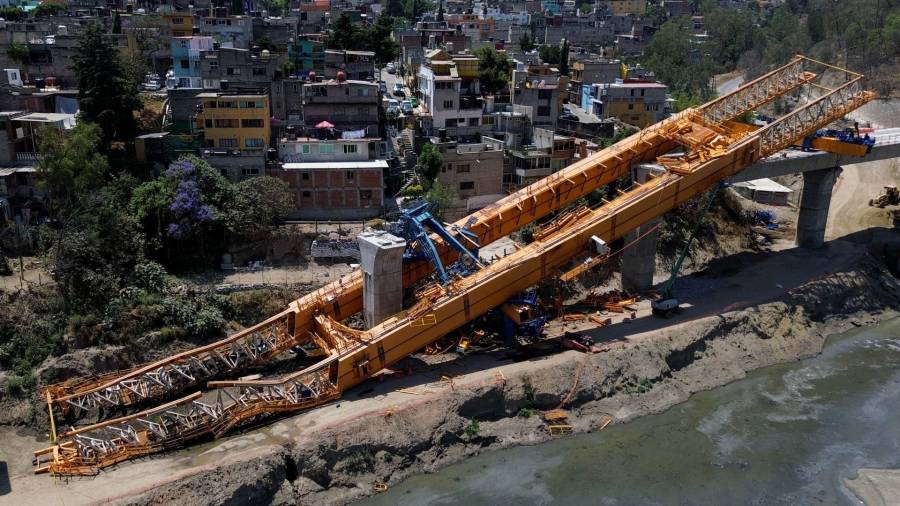 Tras ca&iacute;da de maquinaria en Tren Interurbano, realizar&aacute;n dos peritajes