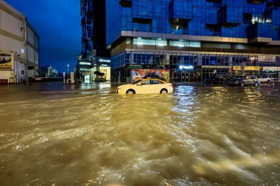 Las lluvias torrenciales provocan caos e inundaciones en Dubái