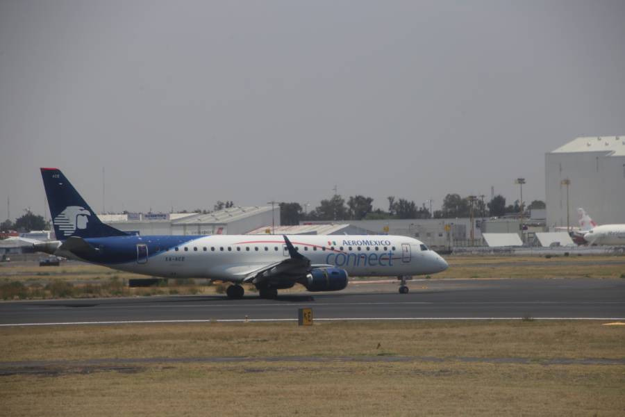 El calor impacta en las operaciones aéreas: aerolíneas se ven obligadas a restringir peso