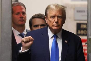 Donald Trump regresa a la corte ante accidentada selecci&oacute;n del jurado