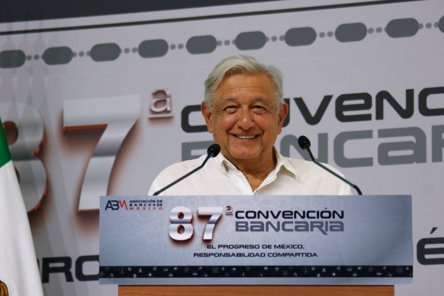 AMLO destaca cooperación de banca y privados en cierre de la Convención Bancaria