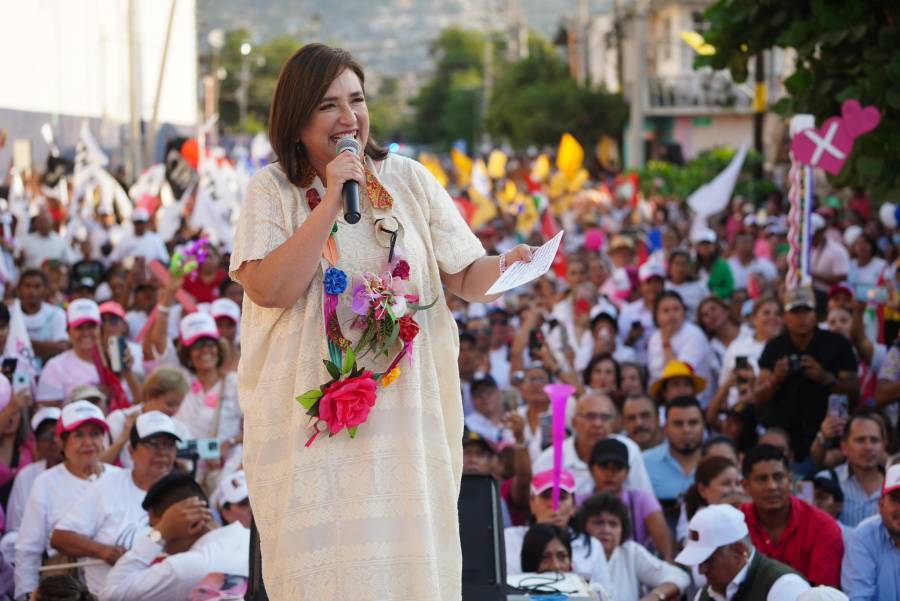 Xóchitl Gálvez se reúne con hoteleros de Acapulco