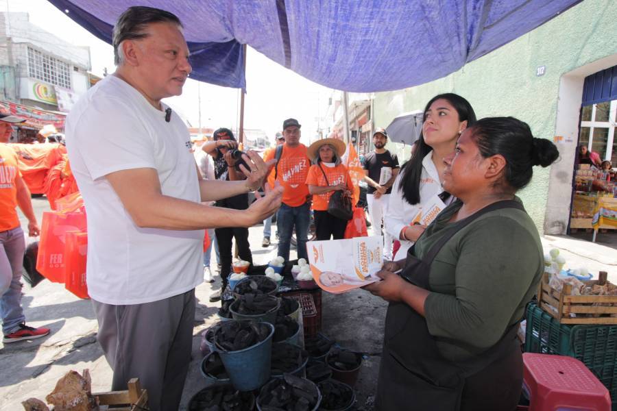 Visita Fernando Morales mercados de Atlixco