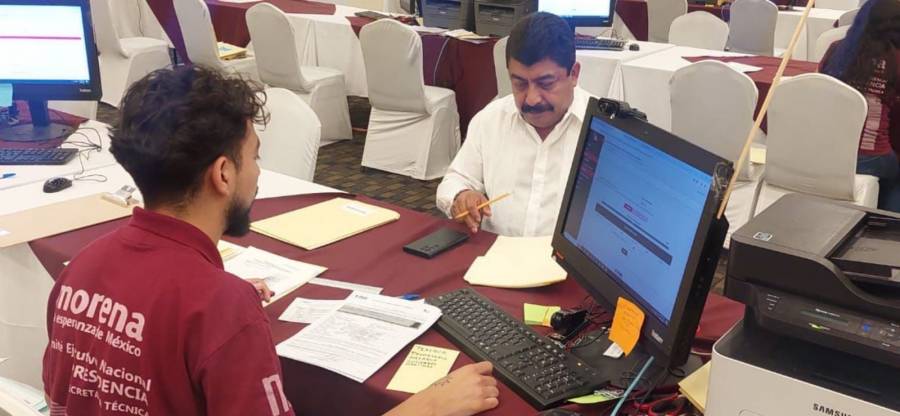 Nazario Guti&eacute;rrez se registra para contender por Texcoco