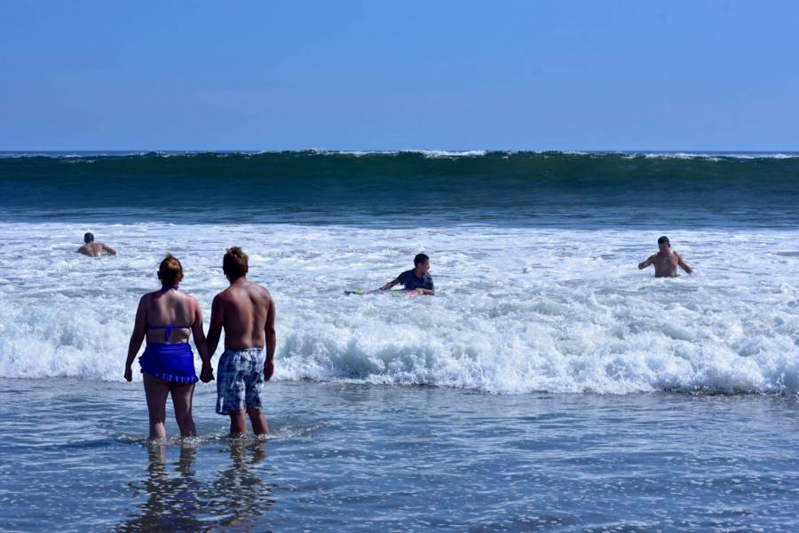 Autoridades de Mazatlán advierten sobre el retorno del fenómeno de mar de fondo